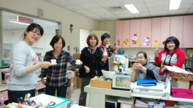 圖11-3-3-7/為伙伴們密密舉辦生日會-4.jpg