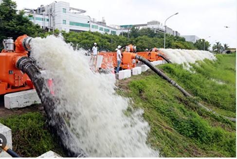 圖11-6-4-6/政府所使用的大型抽水機.jpg