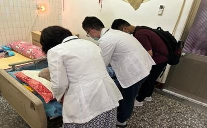 圖7-18-2／祝福禱告.jpg