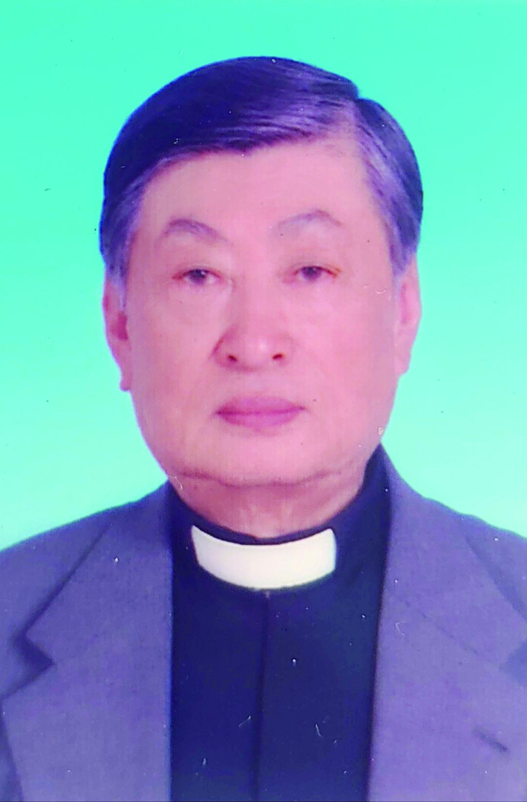 藍榮德牧師.jpg