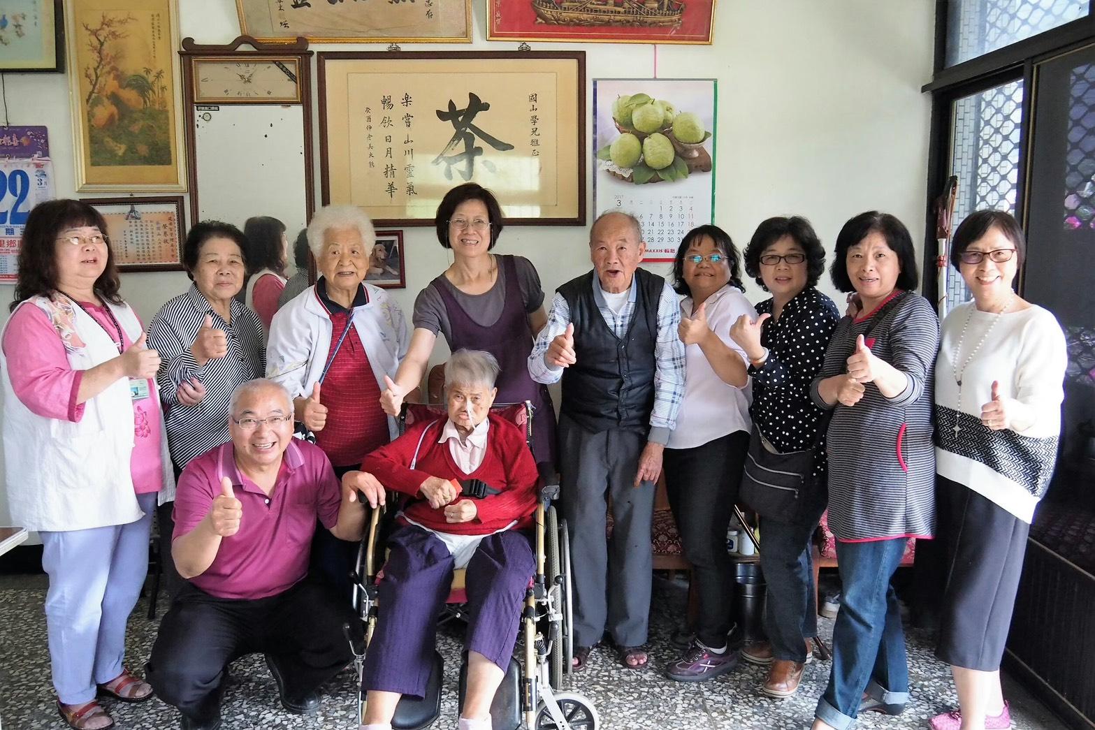 福音志工到水里民眾家探訪 (1).jpg